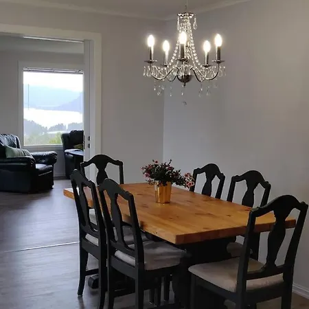 펜션 Hus Med Utsikt Pa Leira . 4 Sengeplasser. Leira (Innlandet)