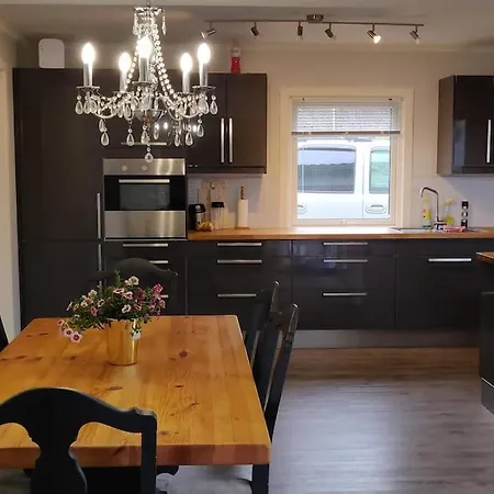 펜션 Hus Med Utsikt Pa Leira . 4 Sengeplasser. *