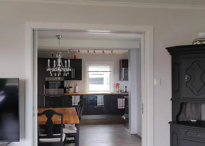 Hus Med Utsikt Pa Leira . 4 Sengeplasser. * Leira (Innlandet)